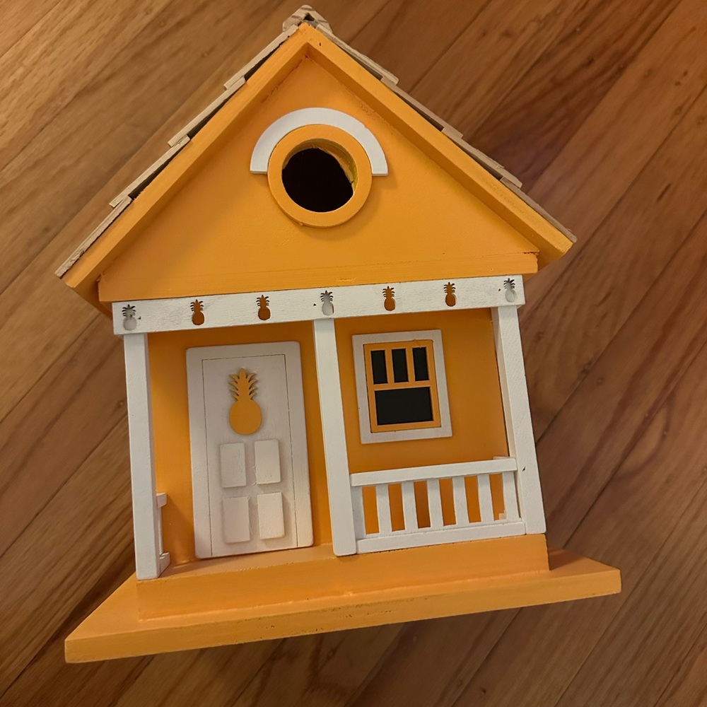 Yellow birdhouse - brand new
